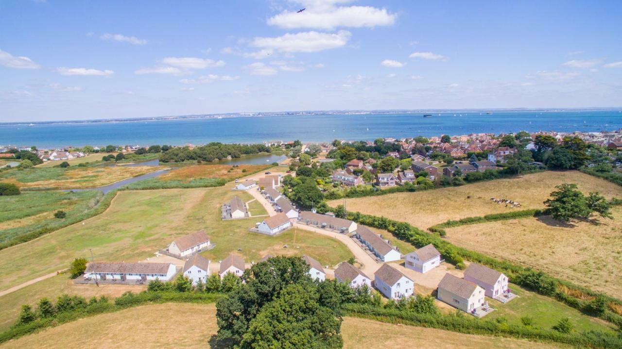 Seaview Holidays - Salterns Village Exterior photo