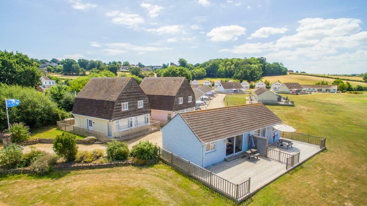 Seaview Holidays - Salterns Village Exterior photo